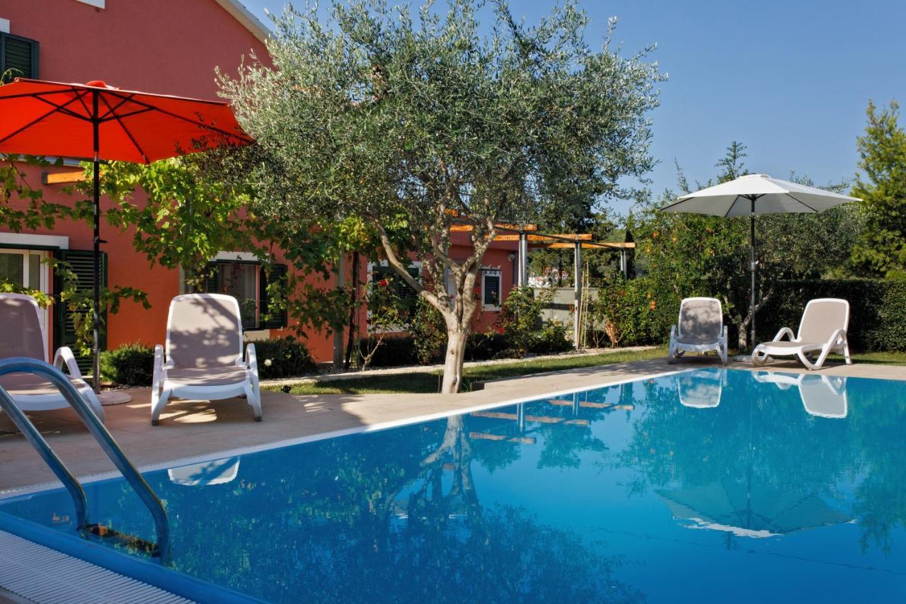Villa Luna Sutomiscica Exterior photo